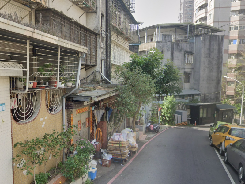 新店區公所站｜１樓 含地下室