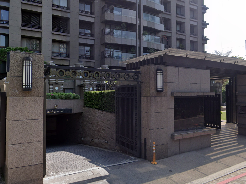 【空屋】忠孝新生雙捷７分鐘｜３房豪邸雙車位｜華山市場、文創