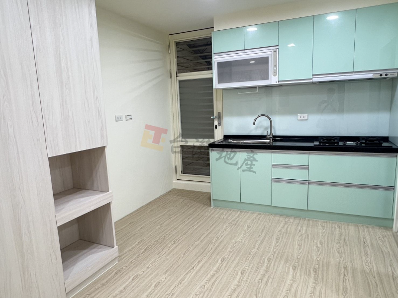 F13 迪化三房免爬高