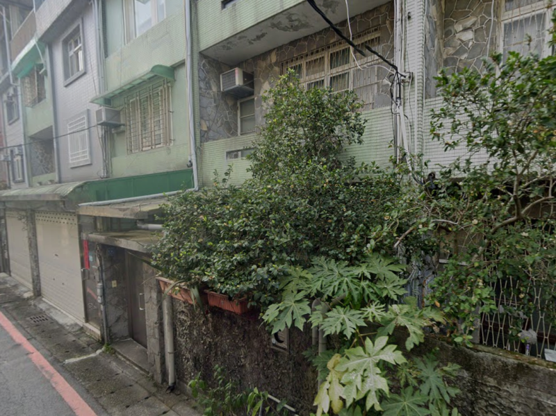 【透天】使用７０坪｜小碧潭站、京站廣場