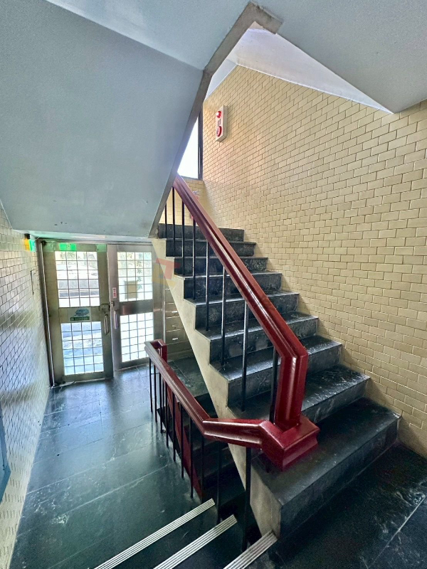 A09忠孝復興電梯華廈邊間大四房*