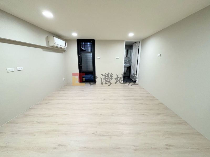 L16 永安市場對面電梯樓中樓*