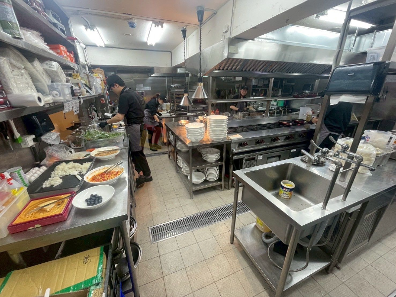 A32 國館巨蛋鑽石金店面