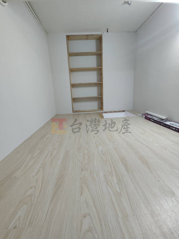 C60 晴光迷你店辦