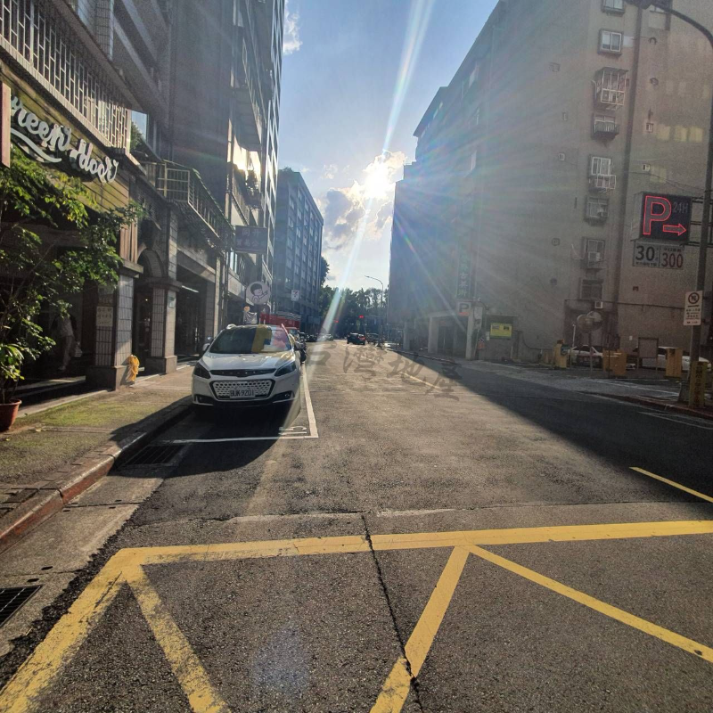 C72 中山區停車位*