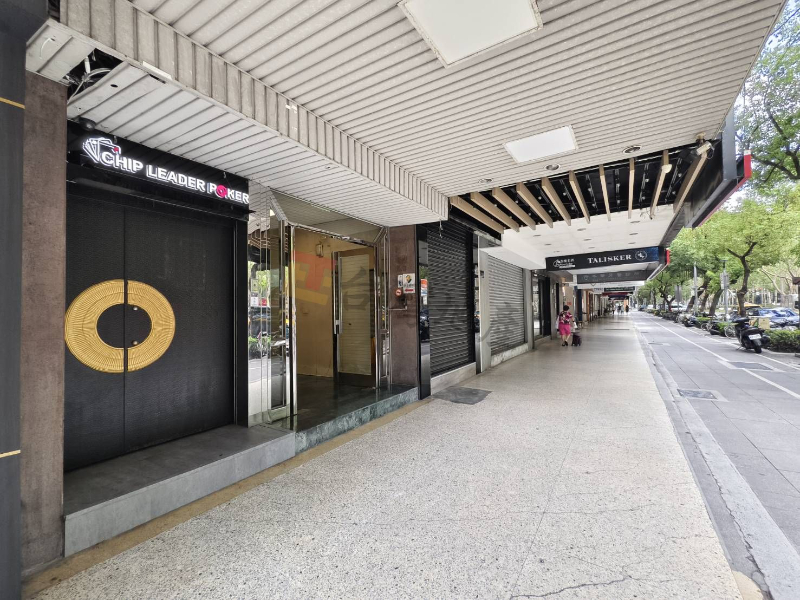 A10 國館仁愛三青百坪店辦