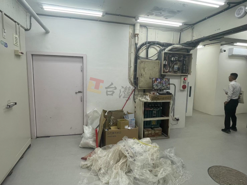 A32 國館巨蛋鑽石金店面