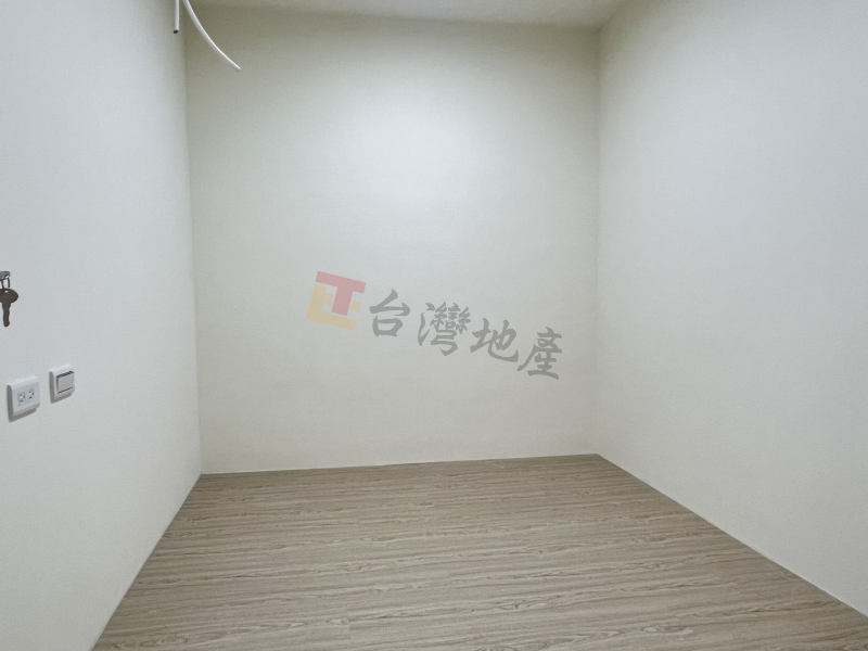 F13 迪化三房免爬高