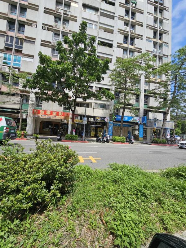 A06 台大師大三小店面