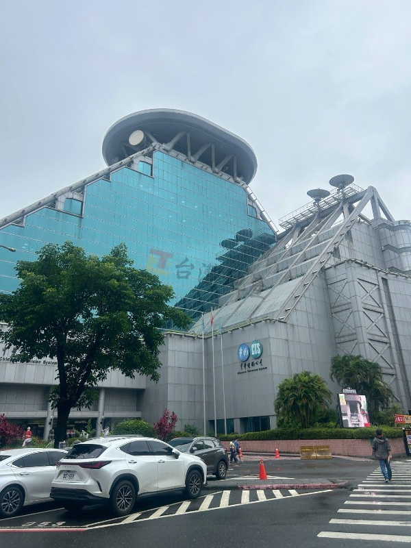 A32 國館巨蛋鑽石金店面