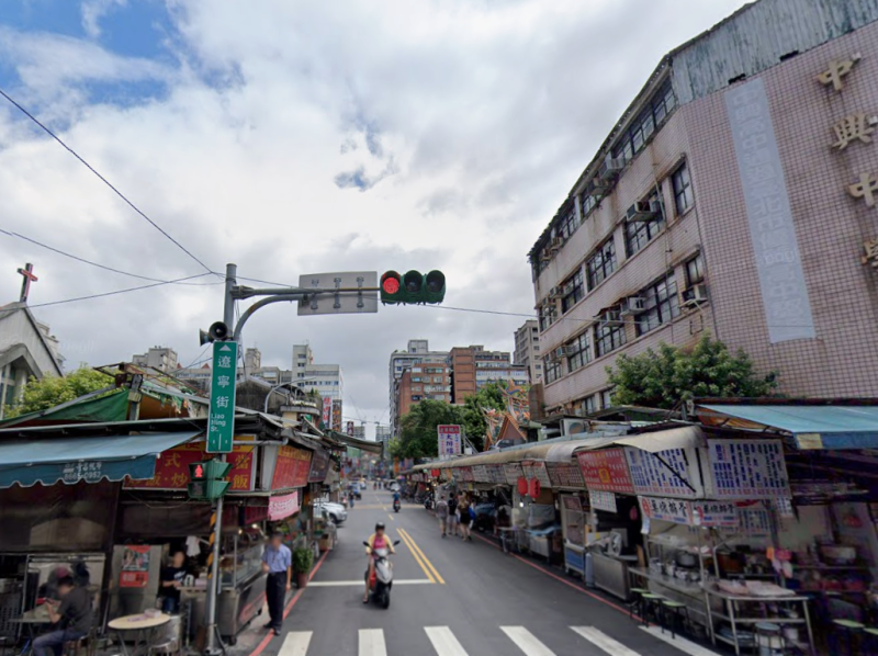 微風廣場 景觀小資宅｜忠孝復興雙捷６分鐘