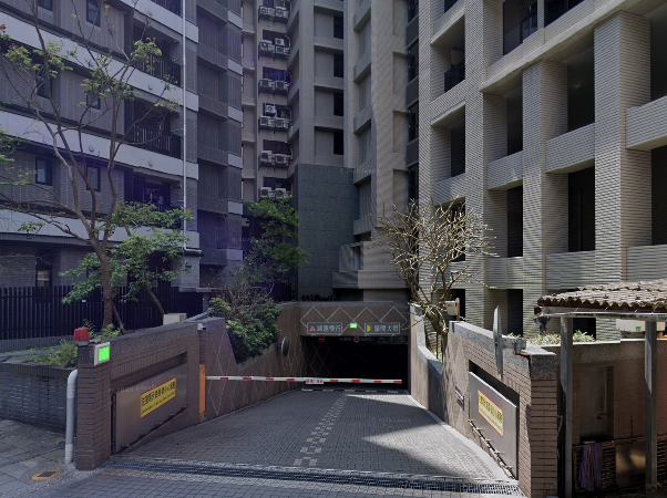 附車位|近捷運內湖站|湖光市場|碧湖國小