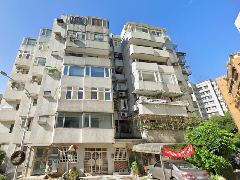 天母公園｜門口可停車