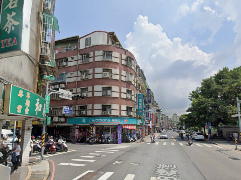 新莊站｜新莊棒球場５５坪頂家